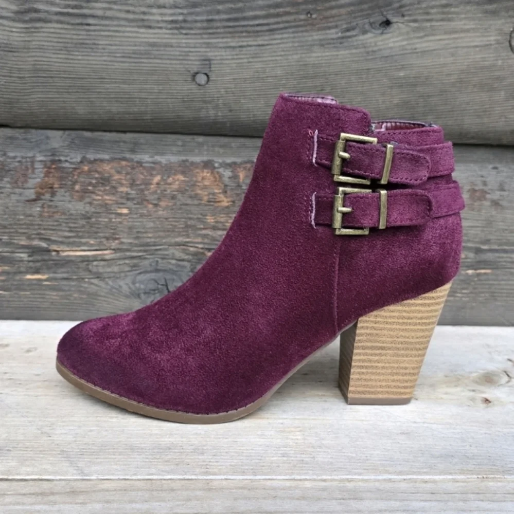 Charlotte Russe Lux Y2K Boho Glam Burgundy Double Buckle Block Heel Bootie 7M